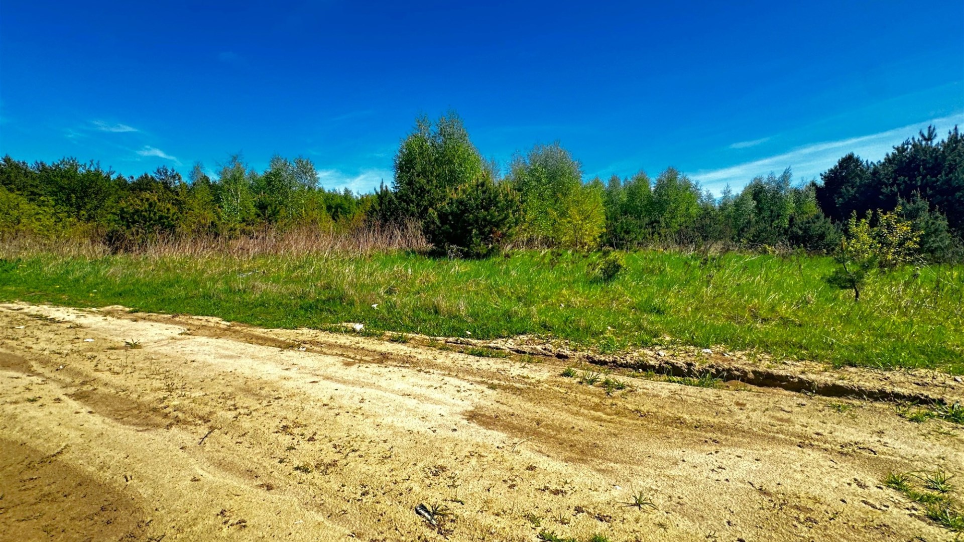 Działka na sprzedaż