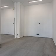 Lokal na sprzedaż
